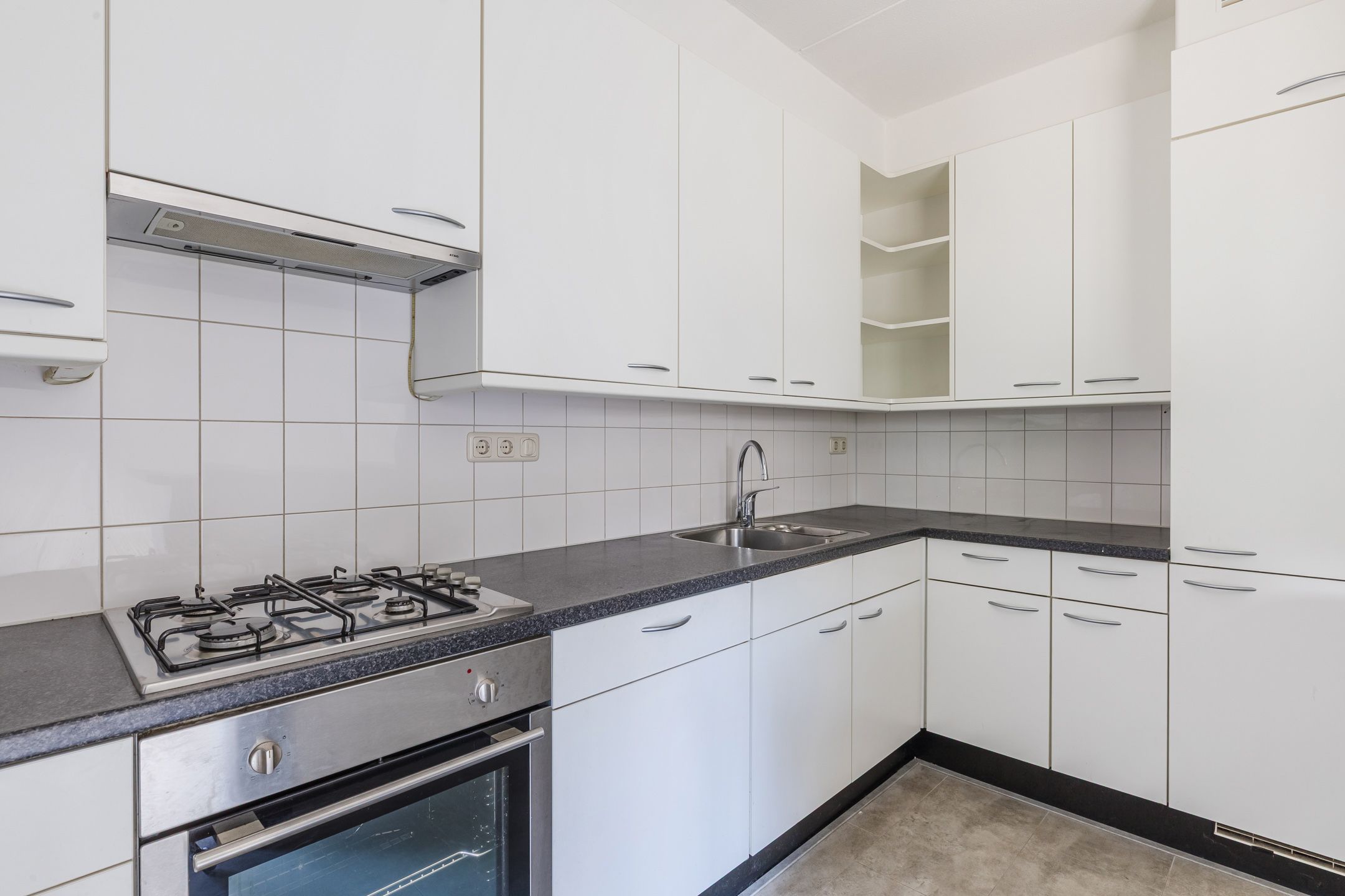 Photo 12 of Röntgenstraat 6