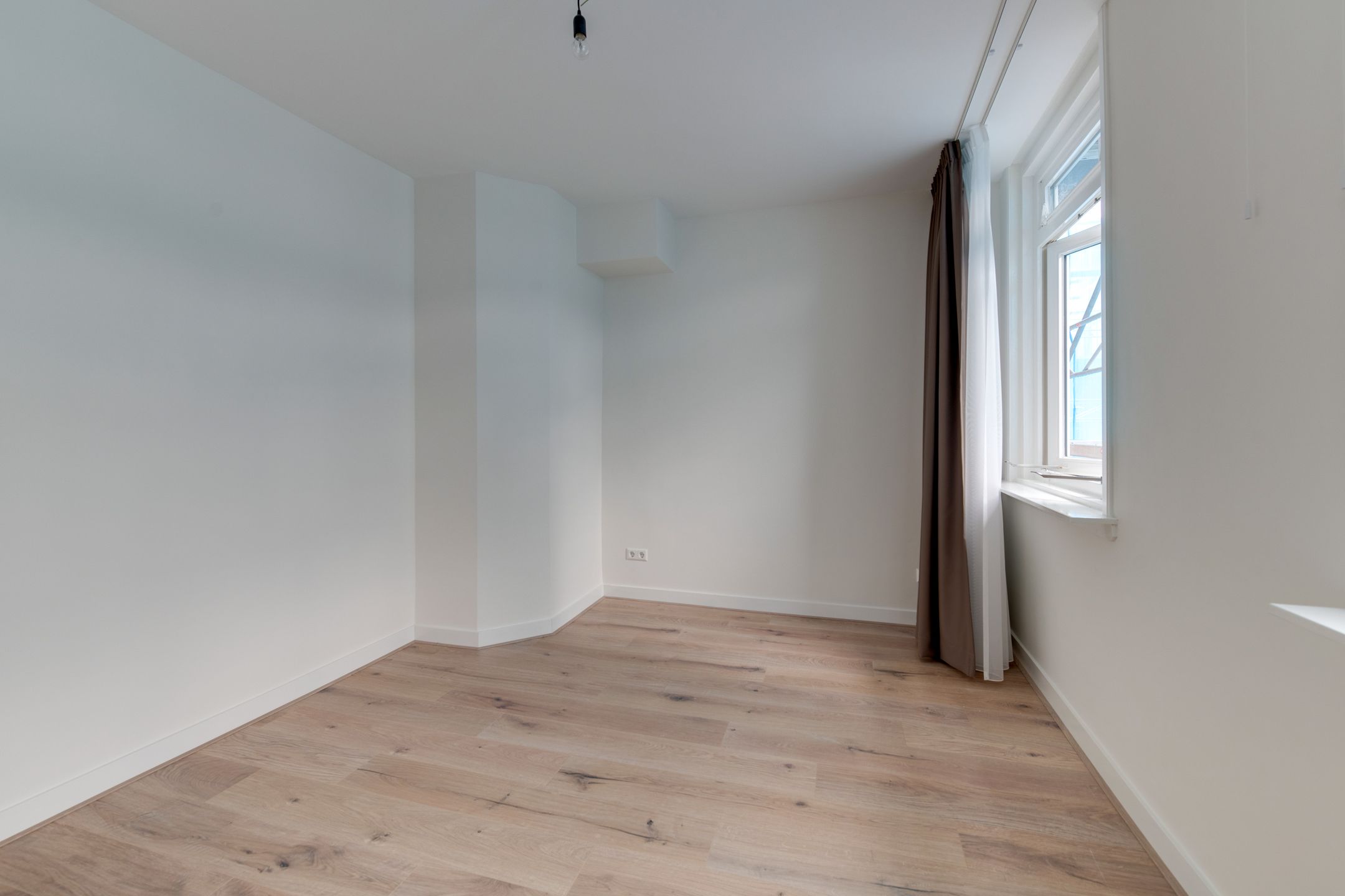 Foto 15 van Van Woustraat 221-2