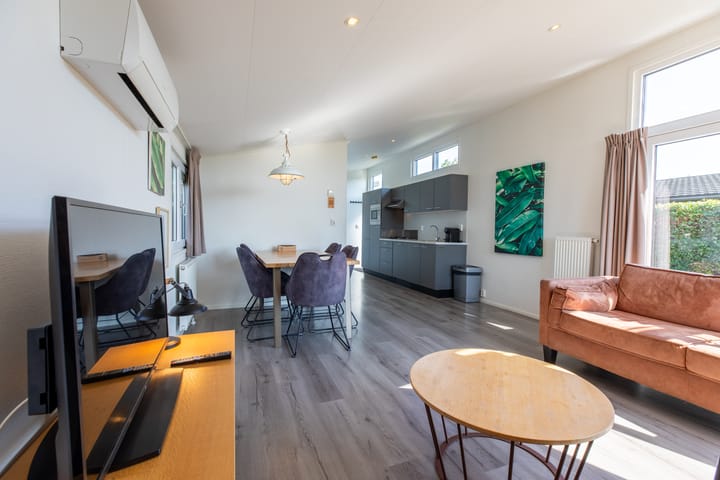 Photo 6 of Valkenburgerweg 128-132