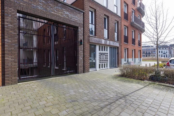 Foto 7 van Menno van Coehoornstraat 2-B8