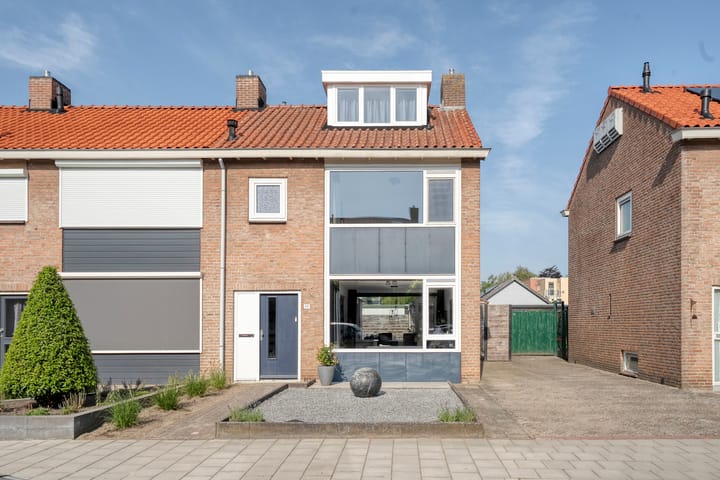 Photo 3 of Wentholtstraat 49