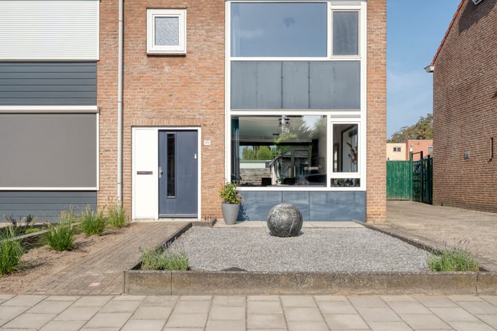 Photo 4 of Wentholtstraat 49