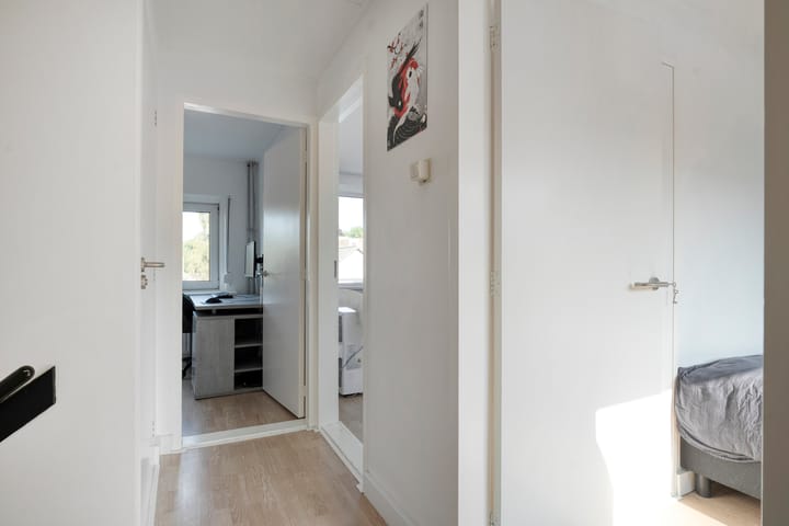 Photo 24 of Wentholtstraat 49