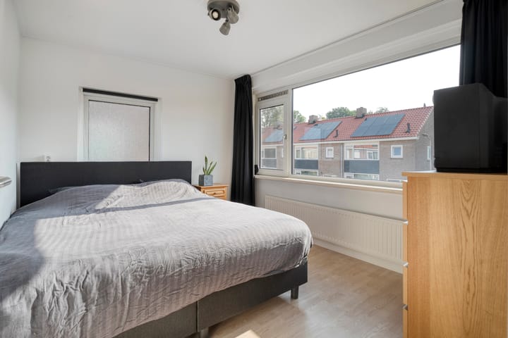 Photo 25 of Wentholtstraat 49