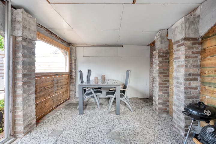 Photo 38 of Wentholtstraat 49