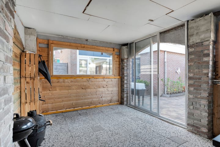 Photo 39 of Wentholtstraat 49