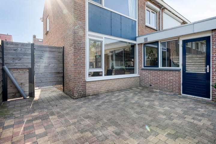 Photo 47 of Wentholtstraat 49