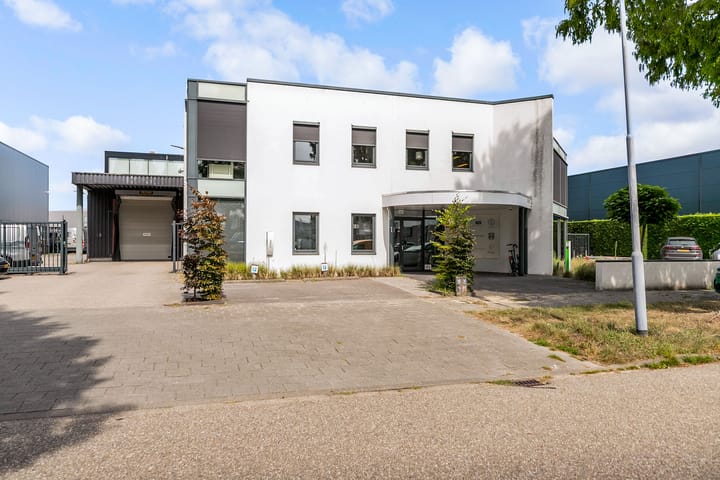 Mangaan 11, Den Bosch