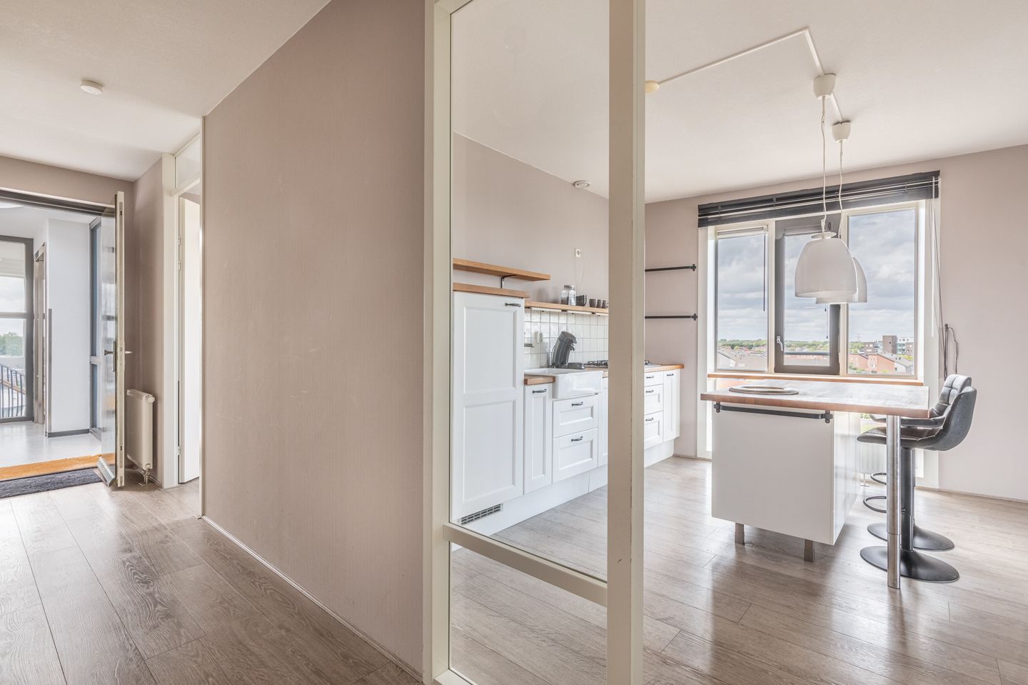 Photo 14 of Schoolstraat 17