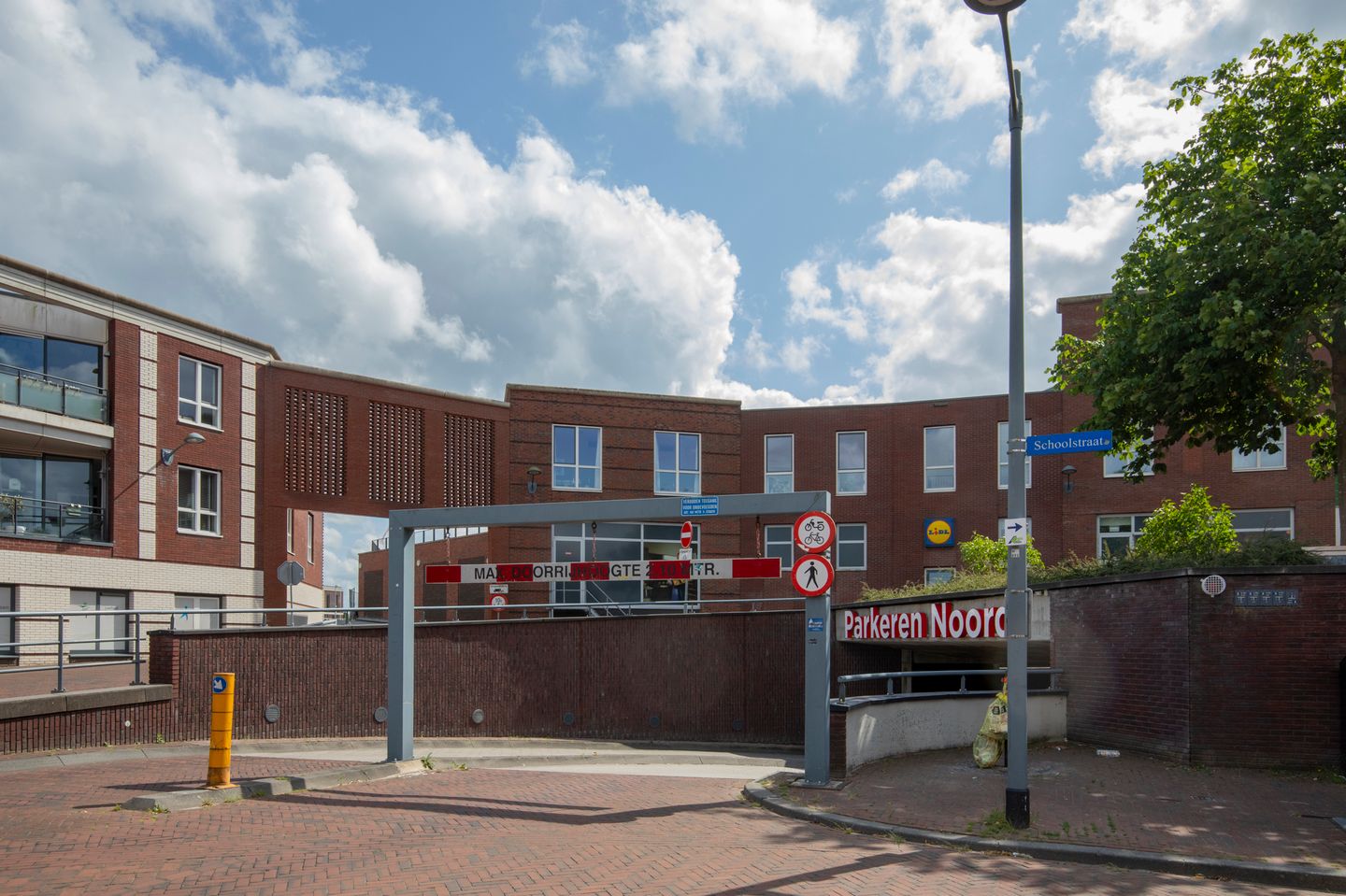 Photo 34 of Schoolstraat 17