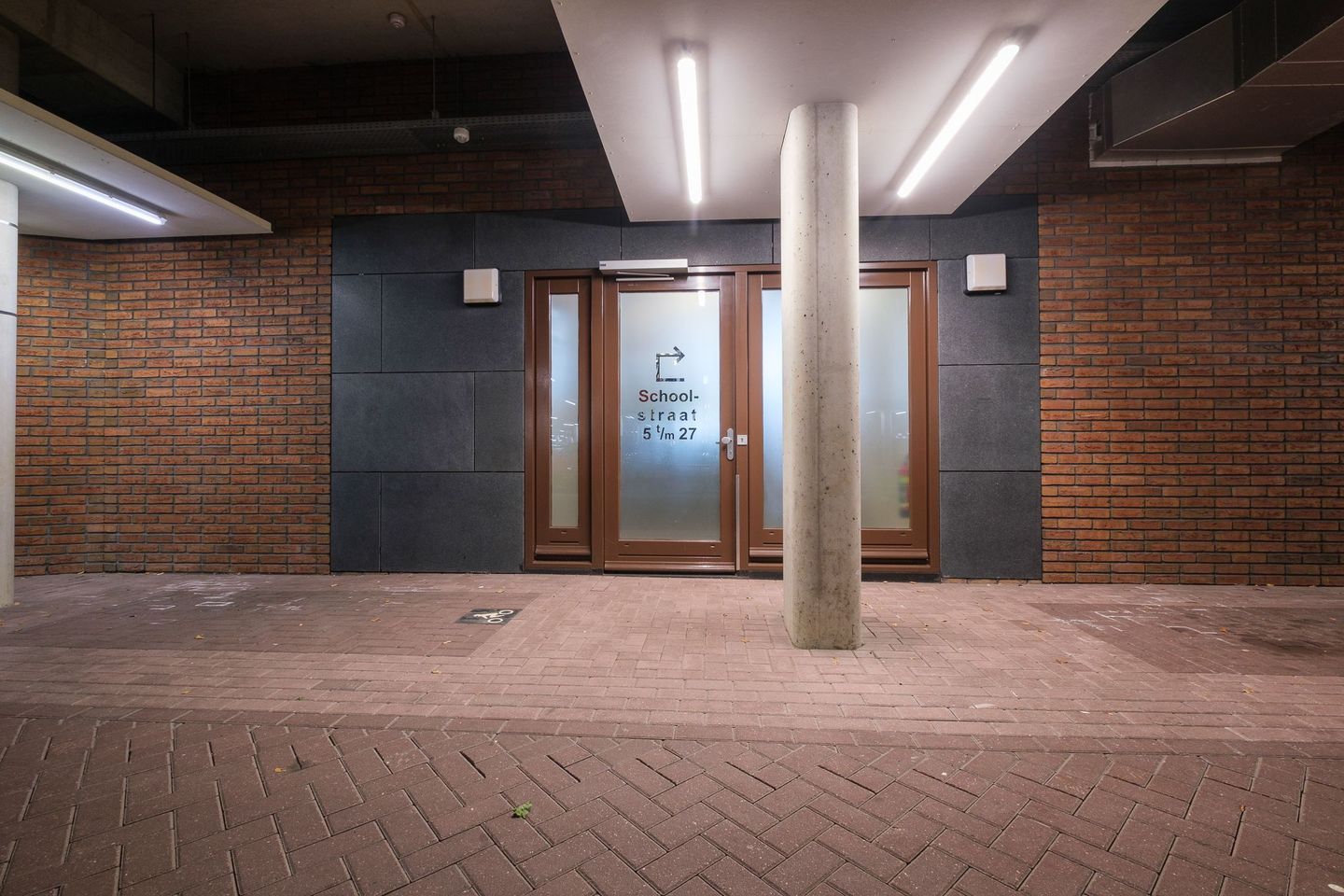 Photo 35 of Schoolstraat 17