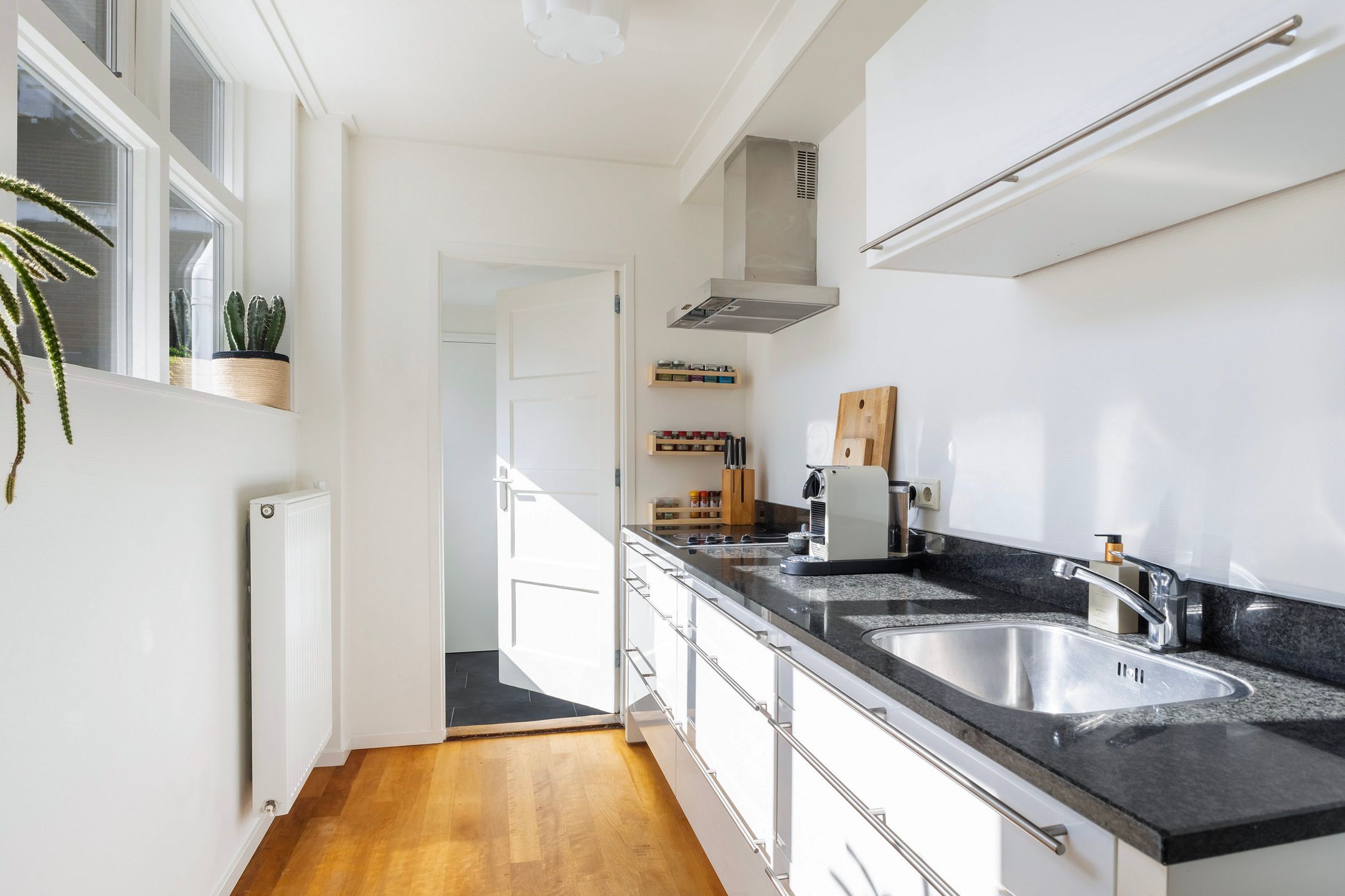 Photo 3 of Johan de Walestraat 14