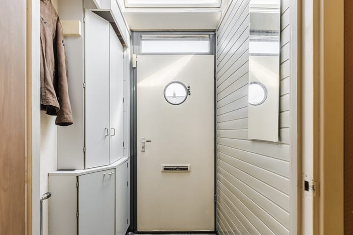 Foto 7 van Van den Bergstraat 4