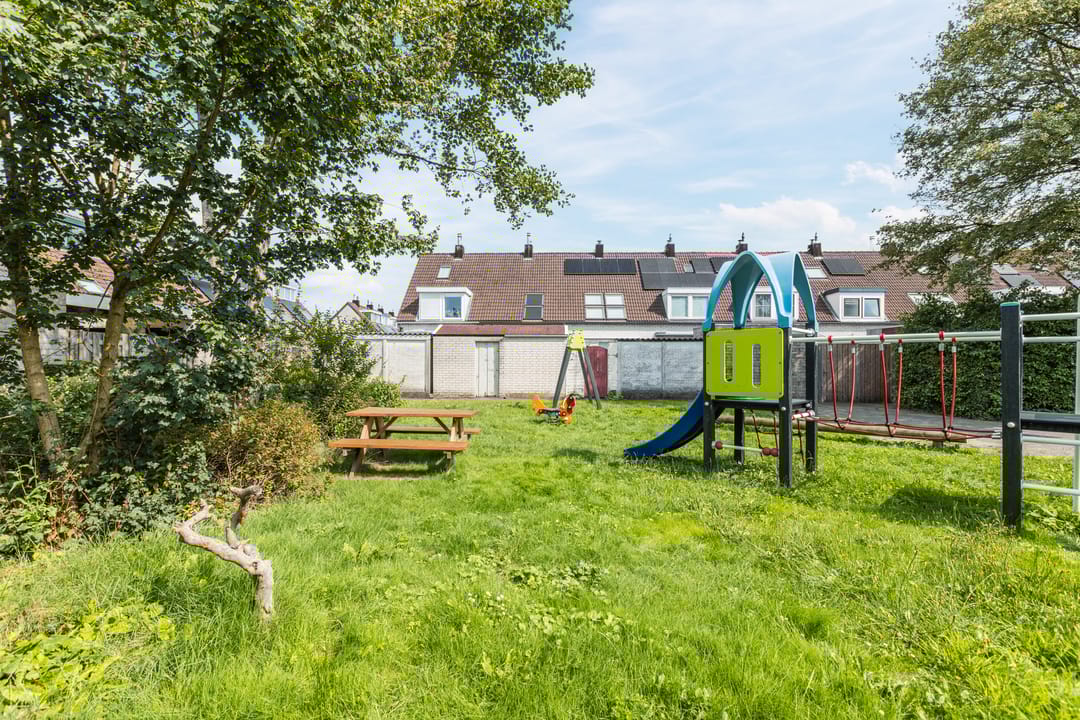 Foto 31 van Van den Bergstraat 4