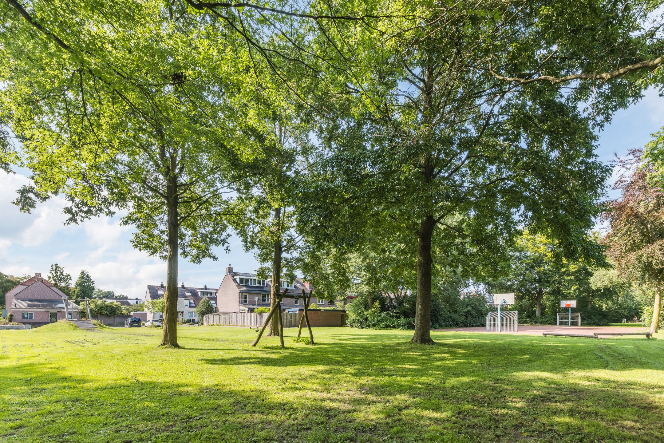 Foto 33 van Van den Bergstraat 4