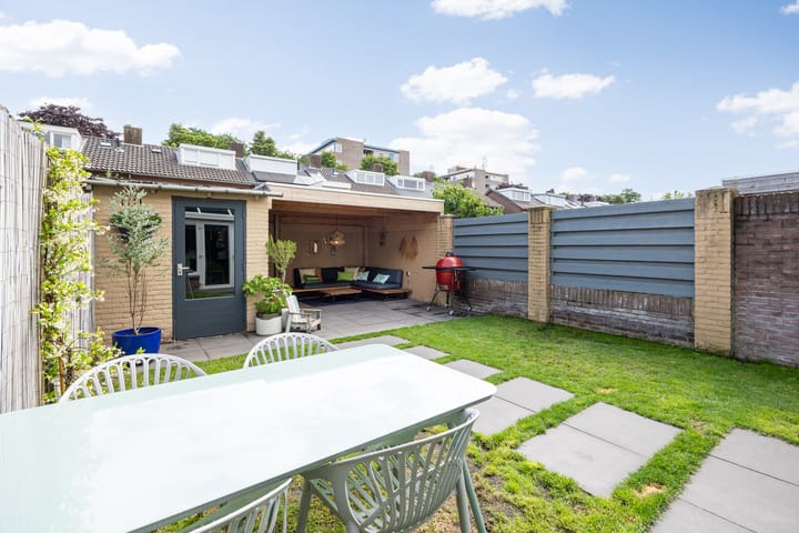 Foto 42 van J.J. Verbeetenstraat 7