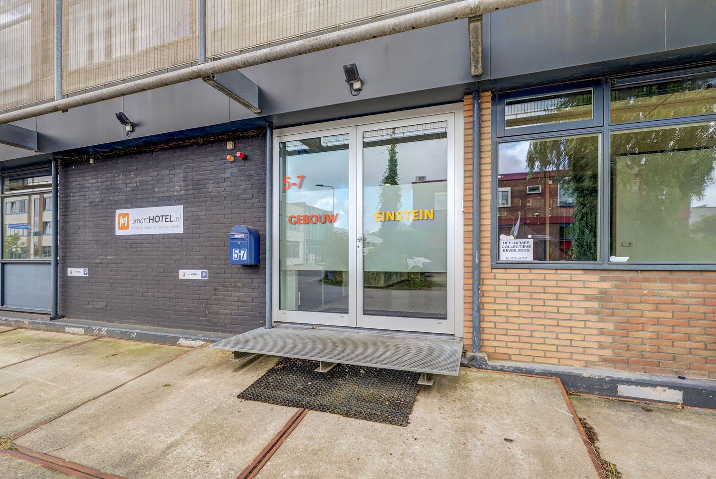 Bekijk foto 4 van Einsteinstraat 5-7