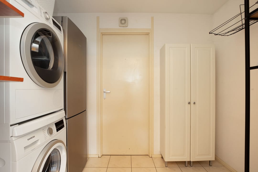 Photo 8 of Groen van Prinstererlaan 45