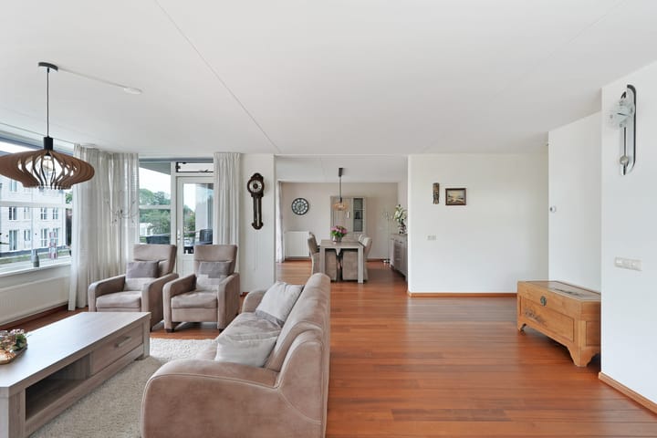 Photo 8 of Burgemeester Stemerdinglaan 27-C