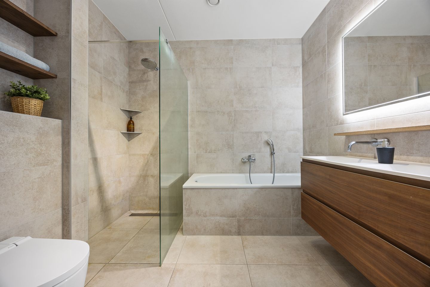 Photo 20 of Venrode 46