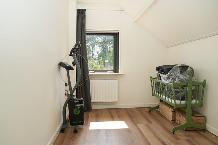 Photo 20 of Burgemeester van Suchtelenstraat 17