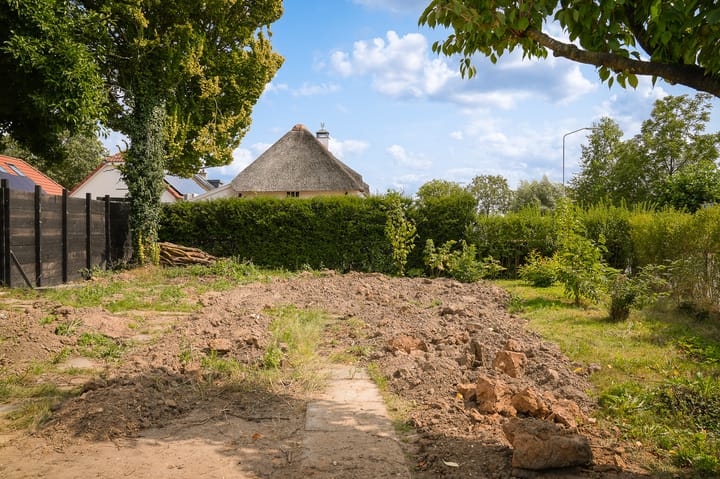 Photo 37 of Burgemeester van Suchtelenstraat 17