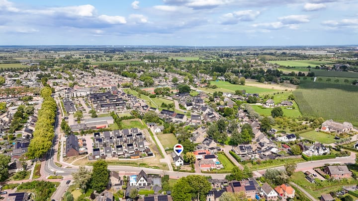 Photo 47 of Burgemeester van Suchtelenstraat 17