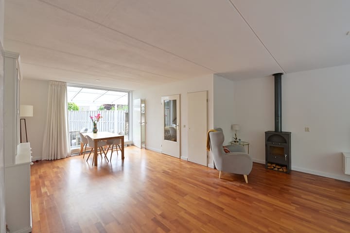 Photo 7 of Kornwerd 86