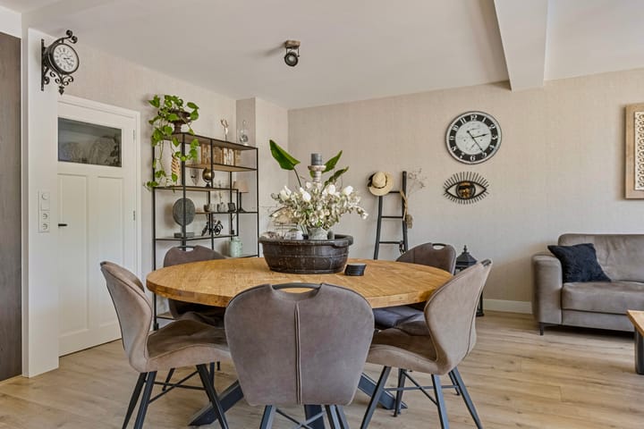 Foto 10 van De Schoolmeesterstraat 4