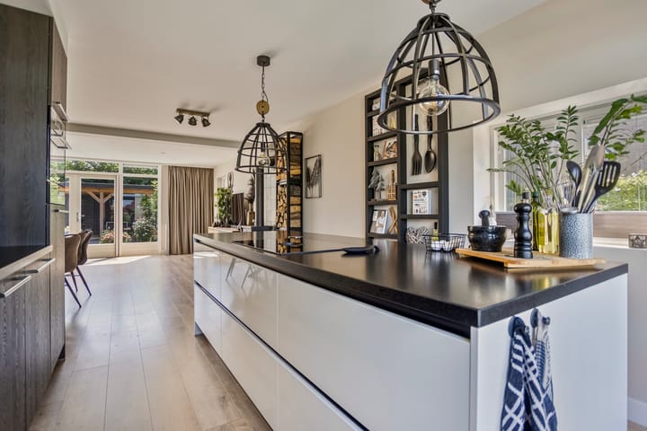 Foto 13 van De Schoolmeesterstraat 4