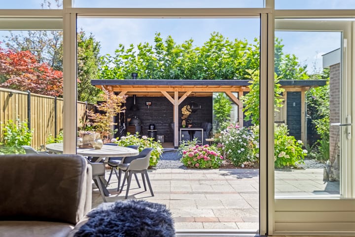 Foto 29 van De Schoolmeesterstraat 4