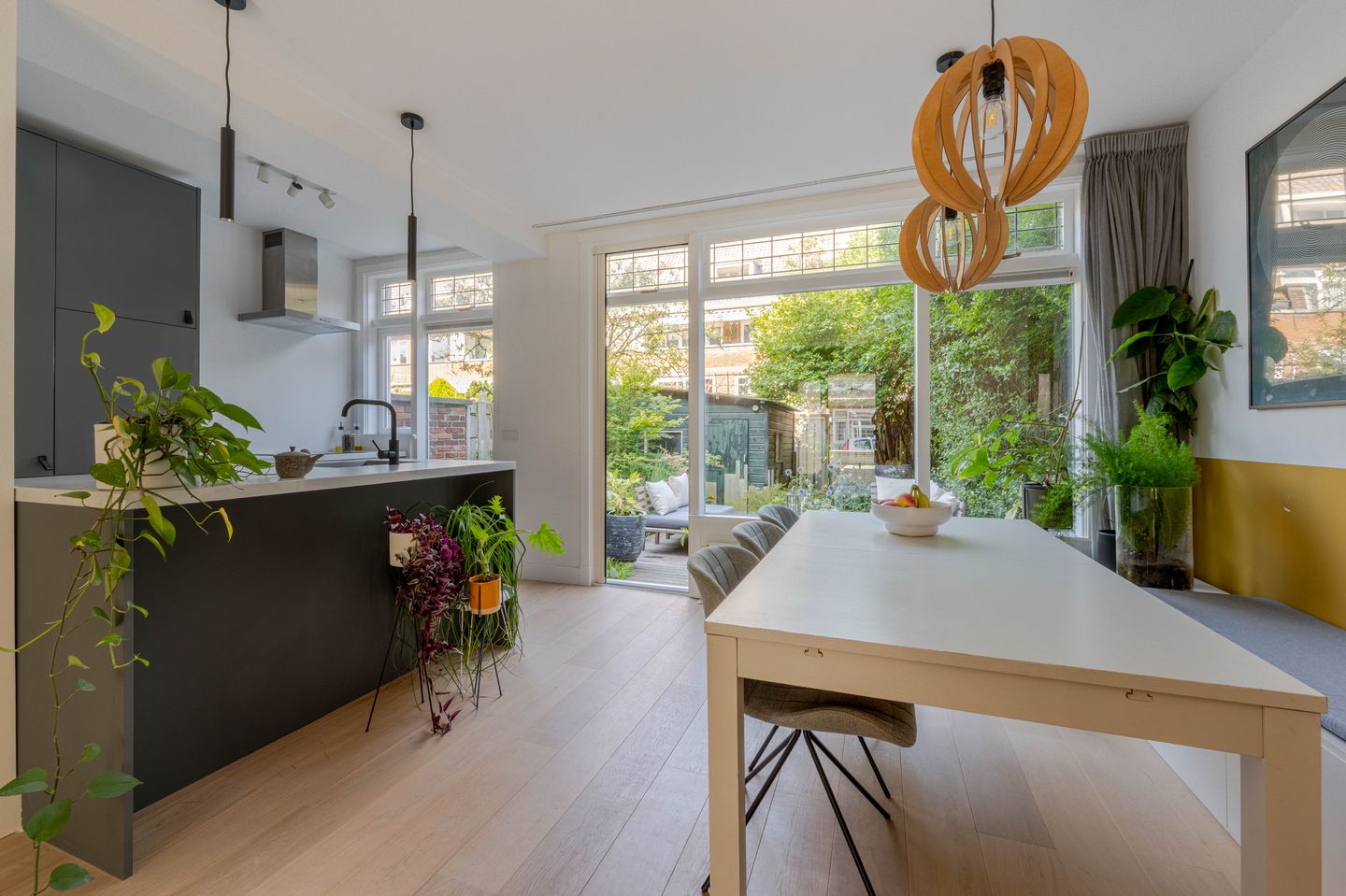 Foto 19 van Nieuwenhoornstraat 71-A