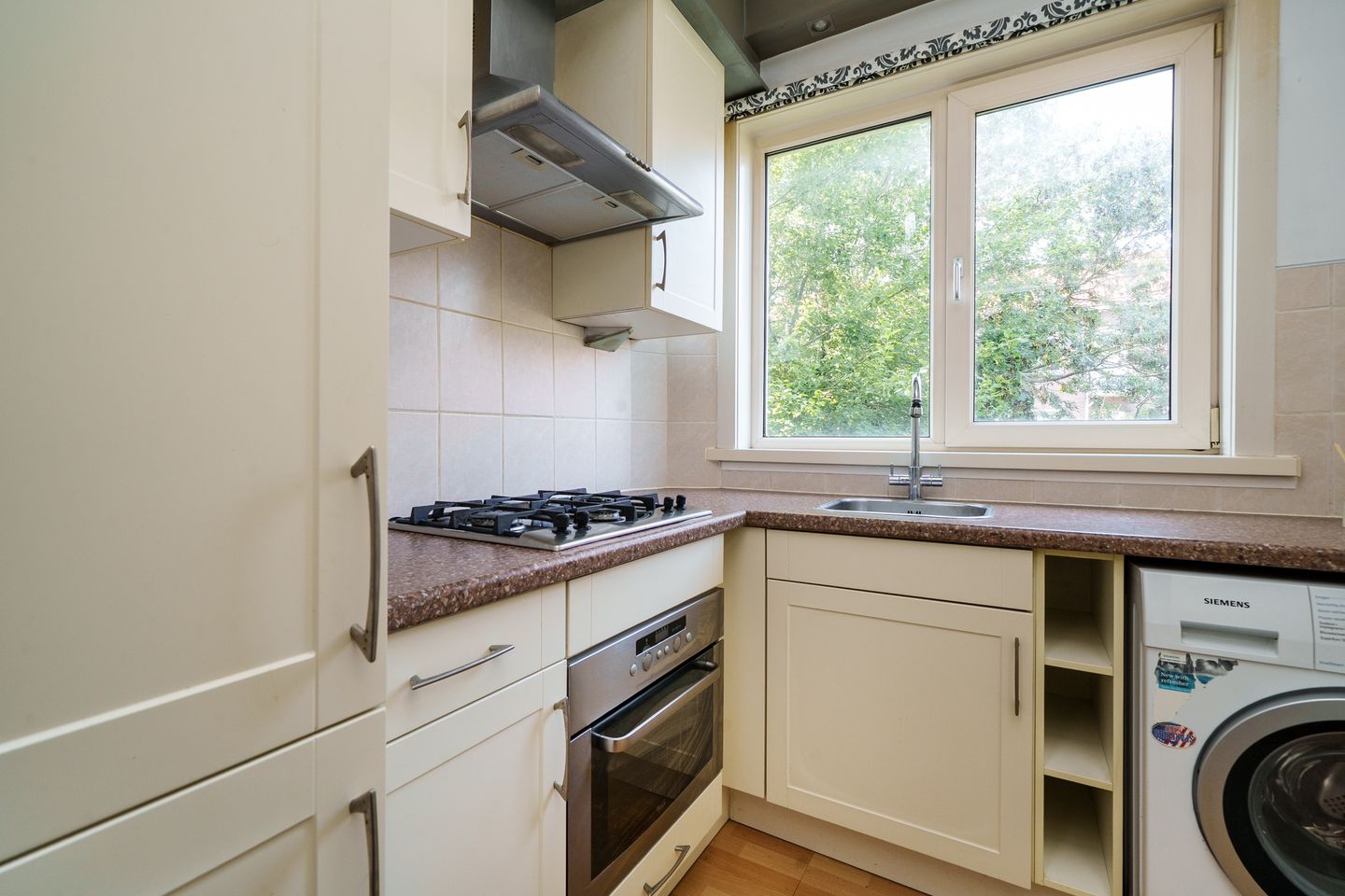 Foto 14 van Madeliefstraat 13-B