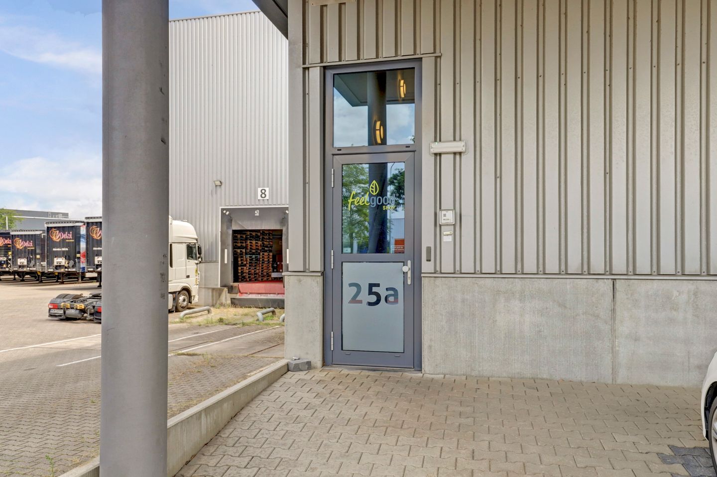 View photo 2 of Celsiusweg 25-A
