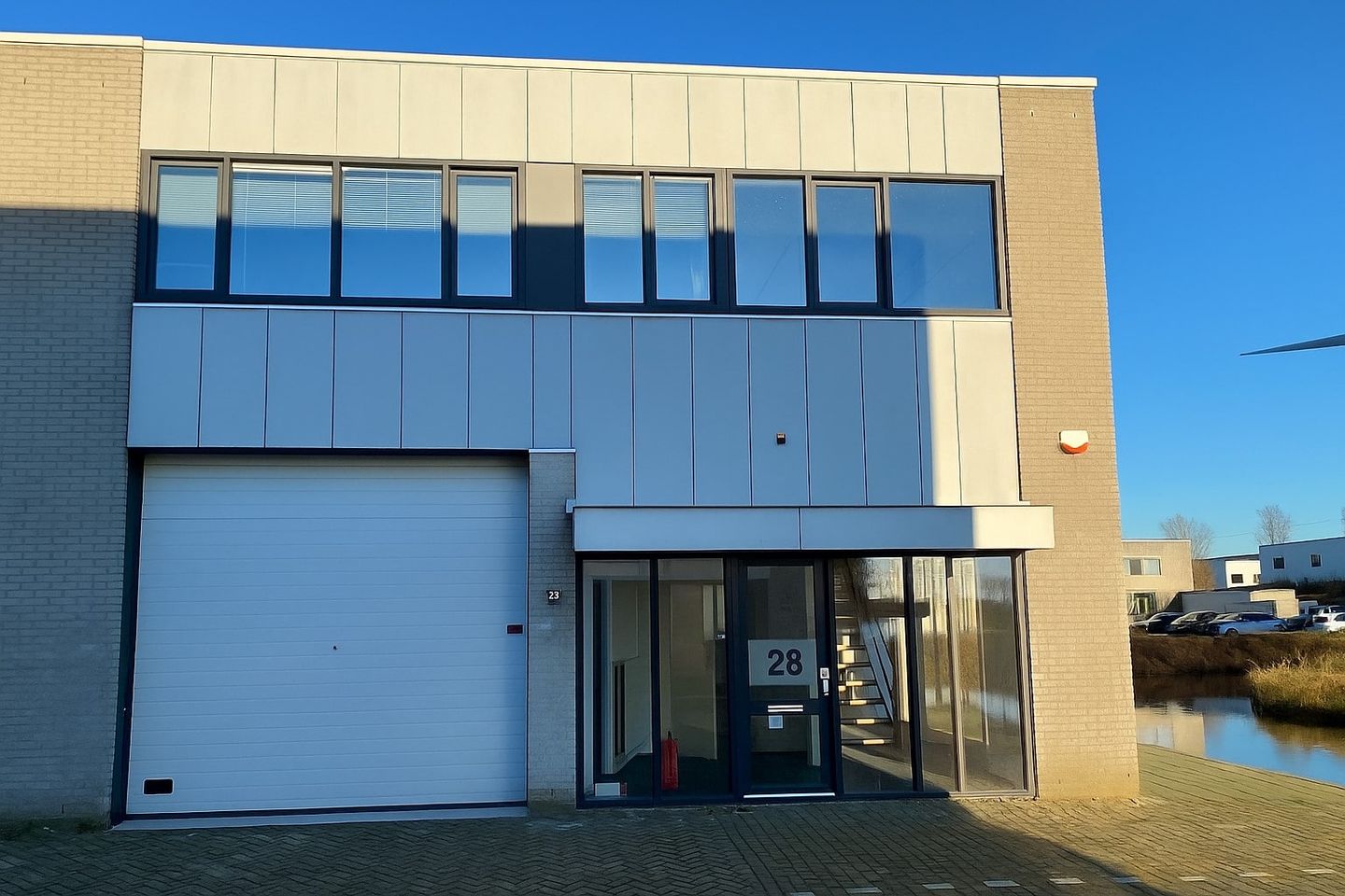 Bekijk foto 3 van Kryptonstraat 28