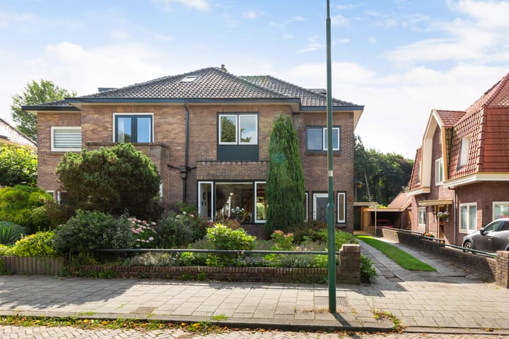 Photo 1 of Waldeck Pyrmontlaan 11