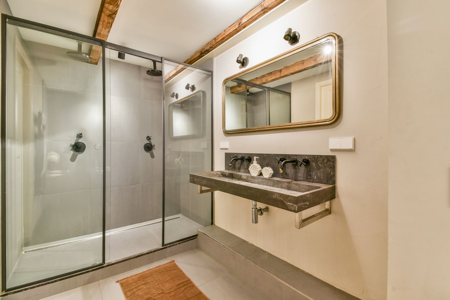 Photo 29 of Oosteinde 21-H