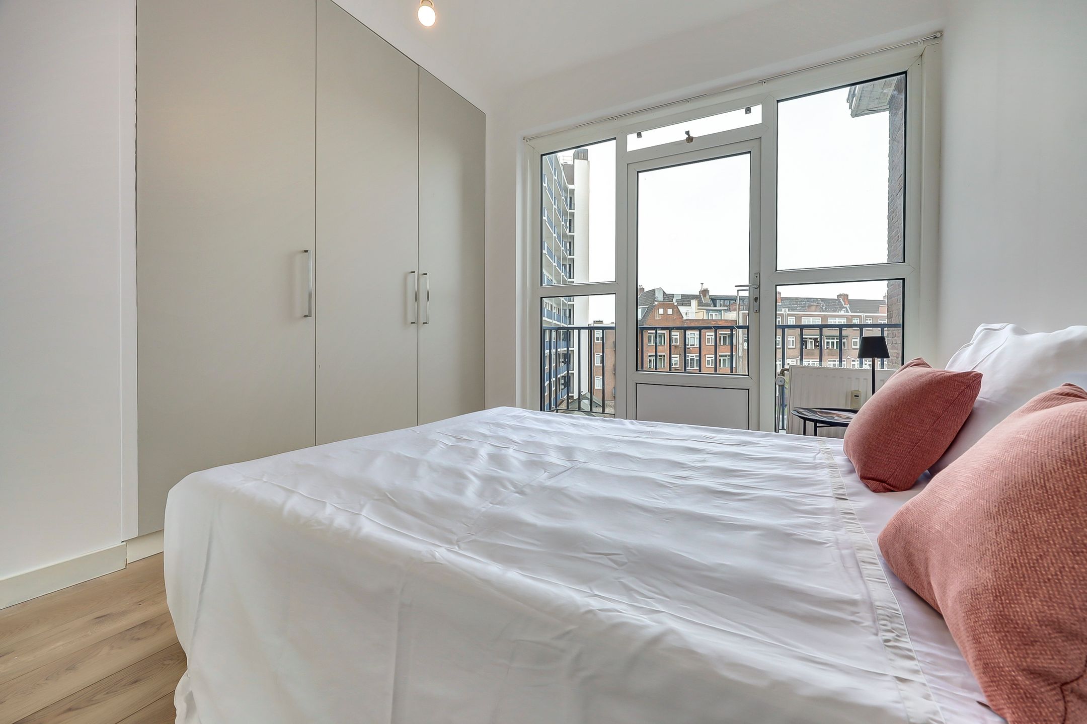 Foto 9 van Stadhoudersplein 140-D