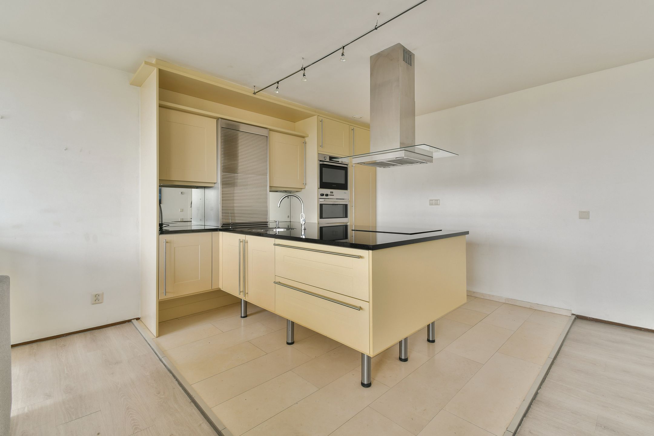 Foto 12 van Osdorpplein 189