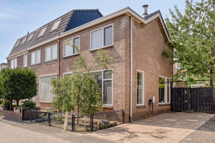 Foto 1 van Zadelstraat 27