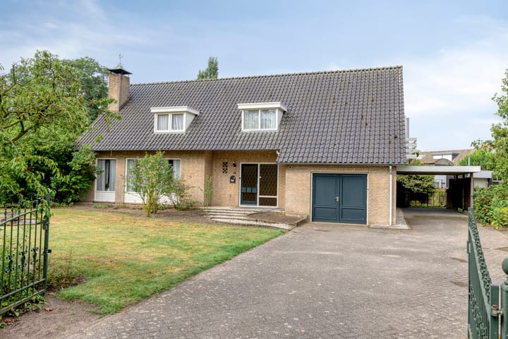 Photo 2 of Pater de Leeuwstraat 31