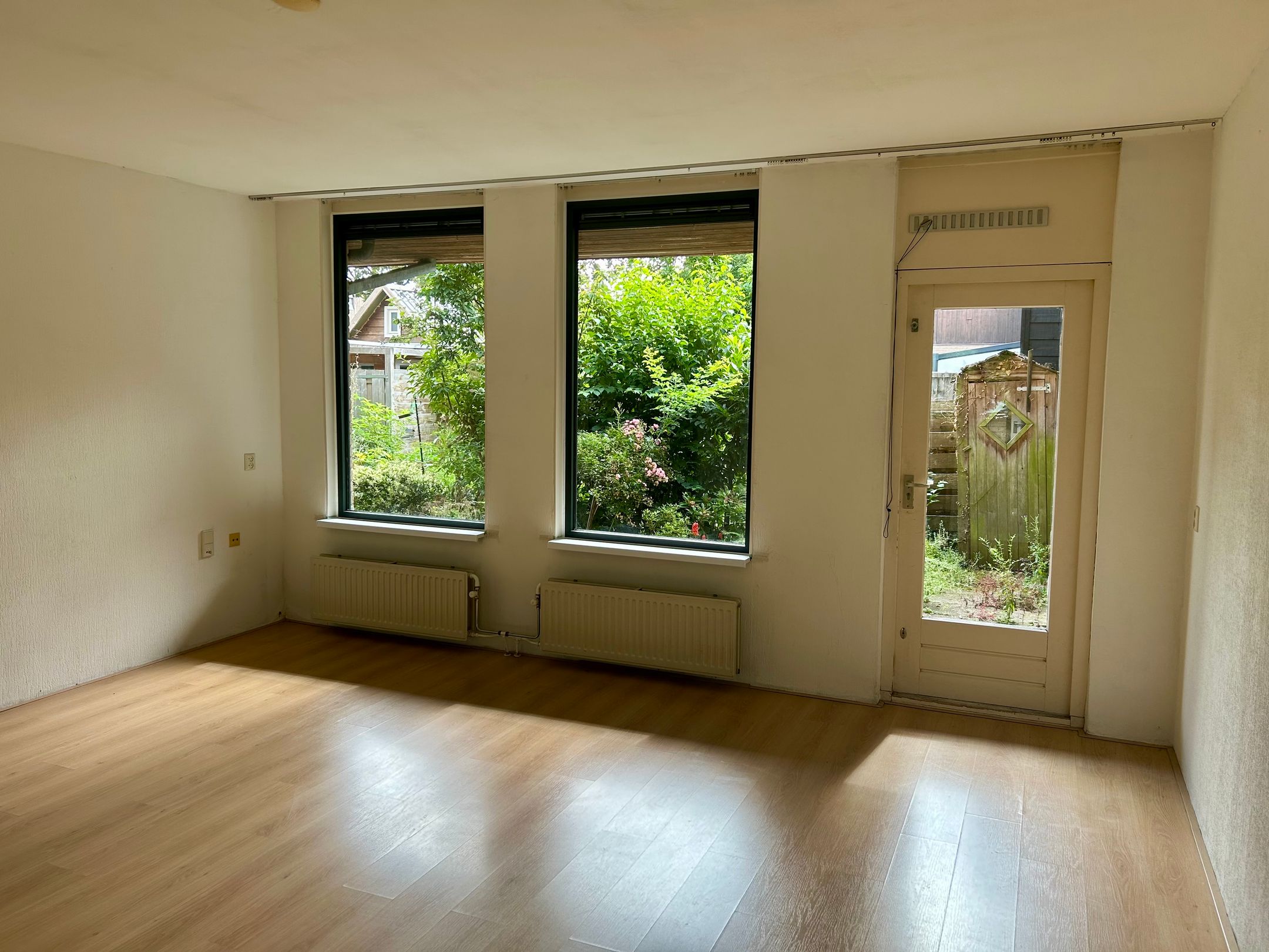 Photo 3 of Groenling 33