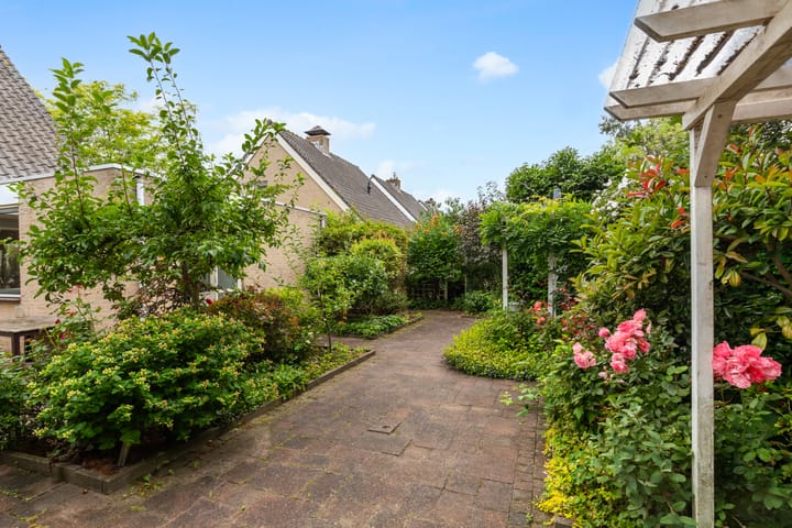 Foto 36 van Willem-Alexanderhof 23