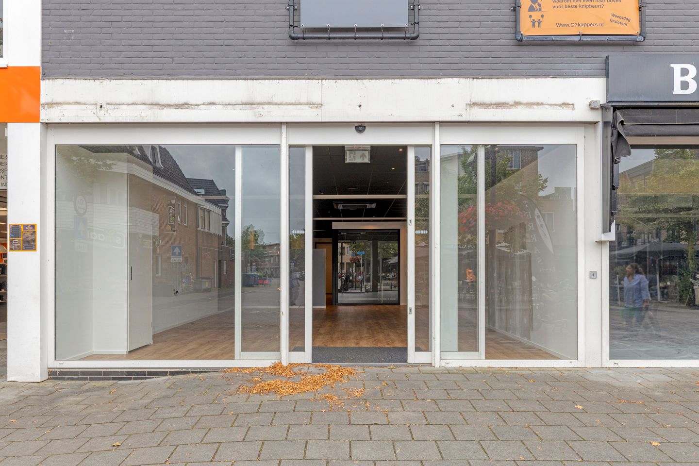 Bekijk foto 2 van Spoorstraat 55