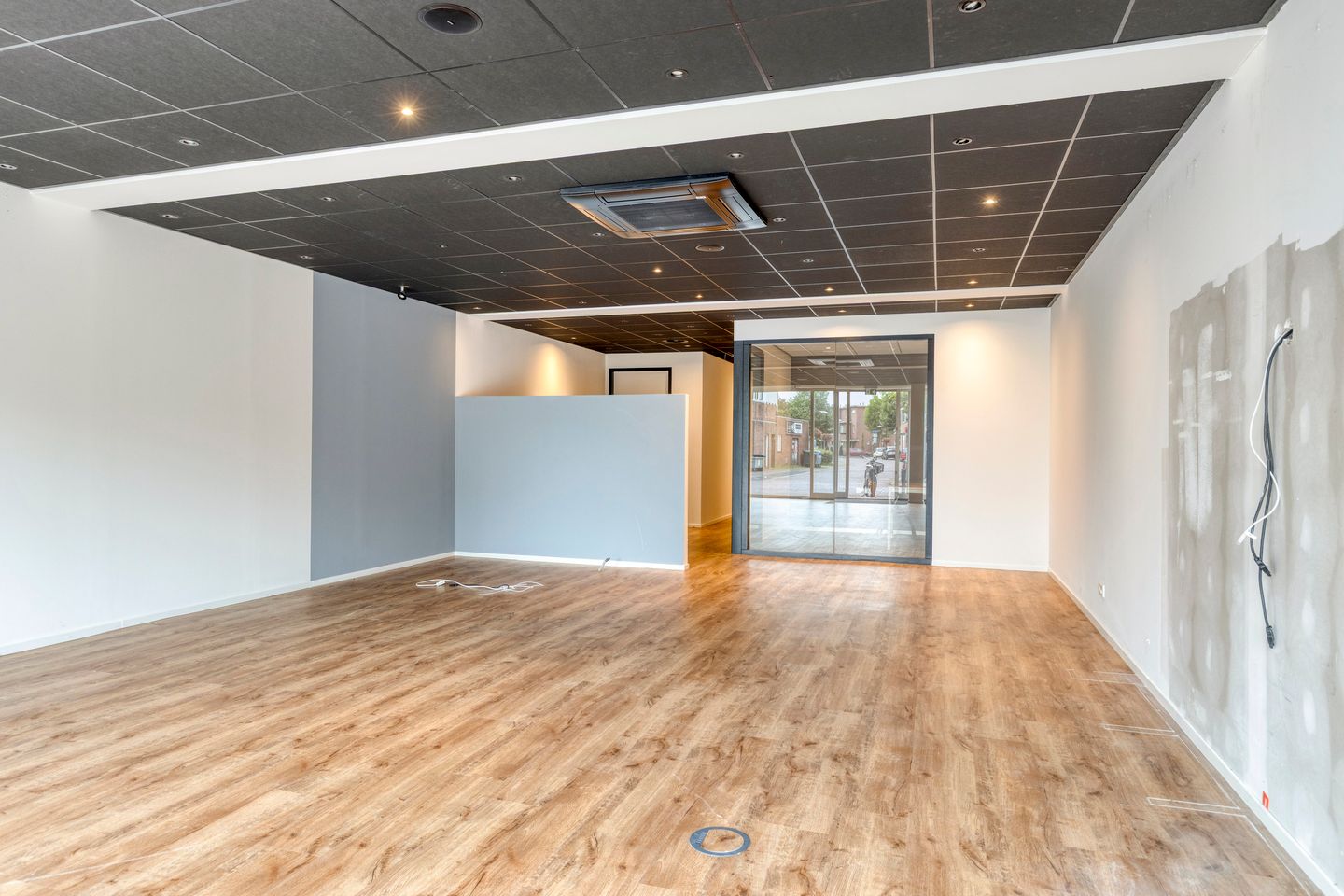 Bekijk foto 3 van Spoorstraat 55