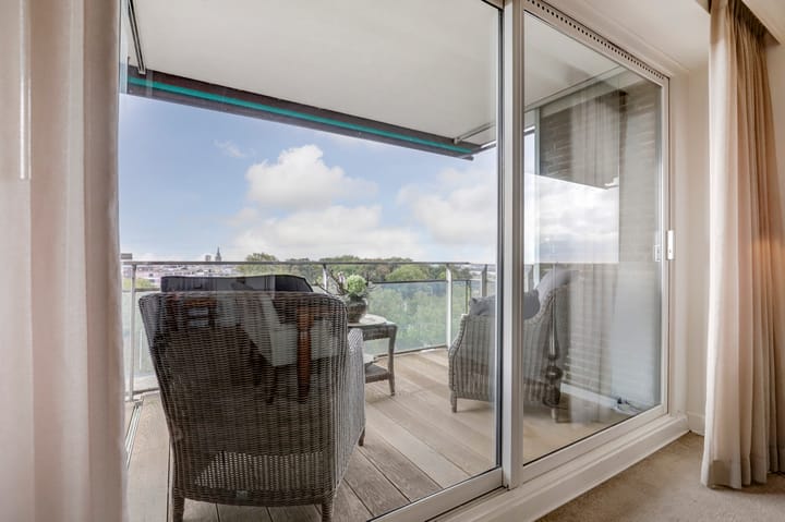 Foto 18 van Graadt van Roggenstraat 143