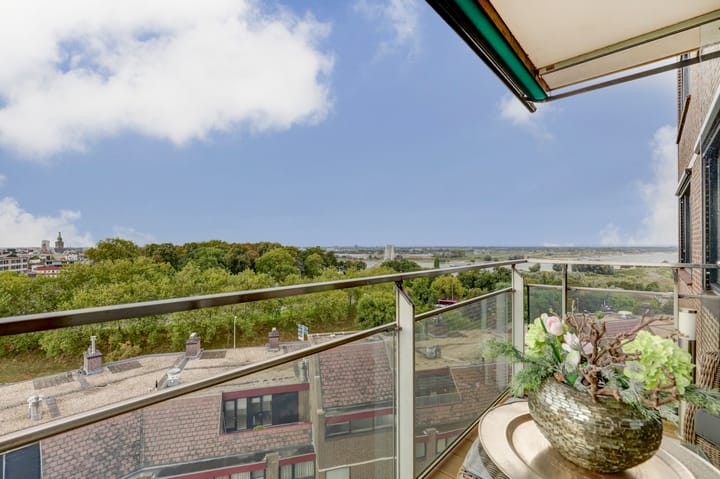 Foto 19 van Graadt van Roggenstraat 143