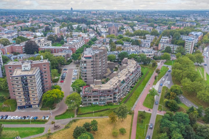 Foto 40 van Graadt van Roggenstraat 143