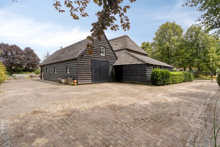 Foto 84 van Schoolstraat 60