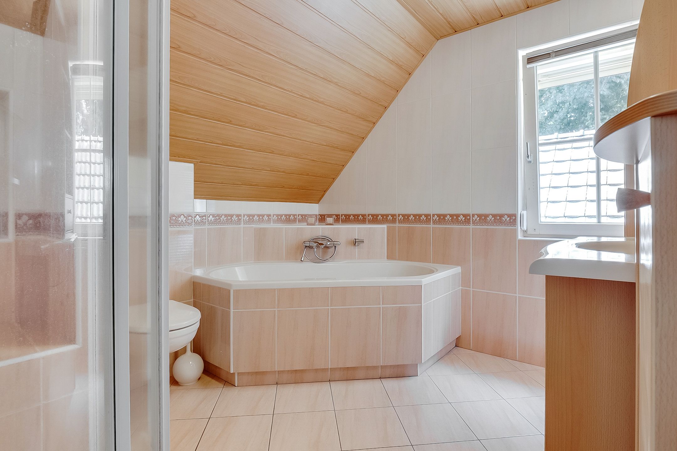 Foto 24 van Schothorsterlaan 98